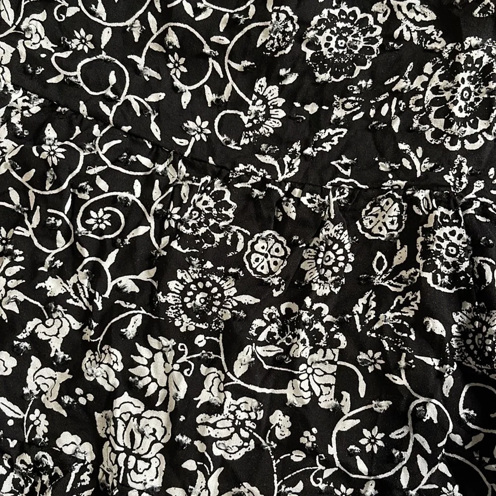 Forever 21 Floral Print Mini Skirt - Picture 4 of 5